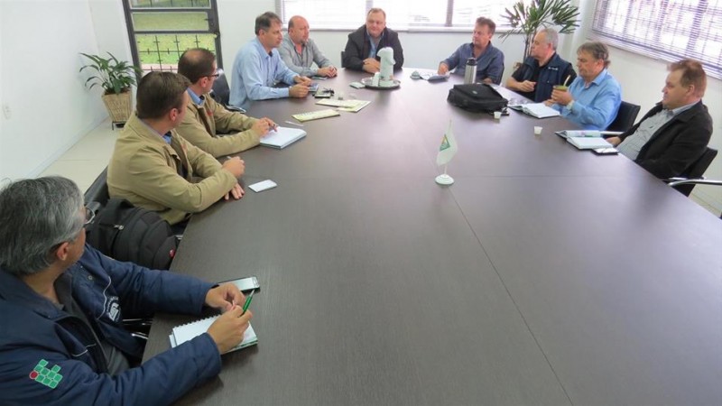 foto reunião forum expodireto