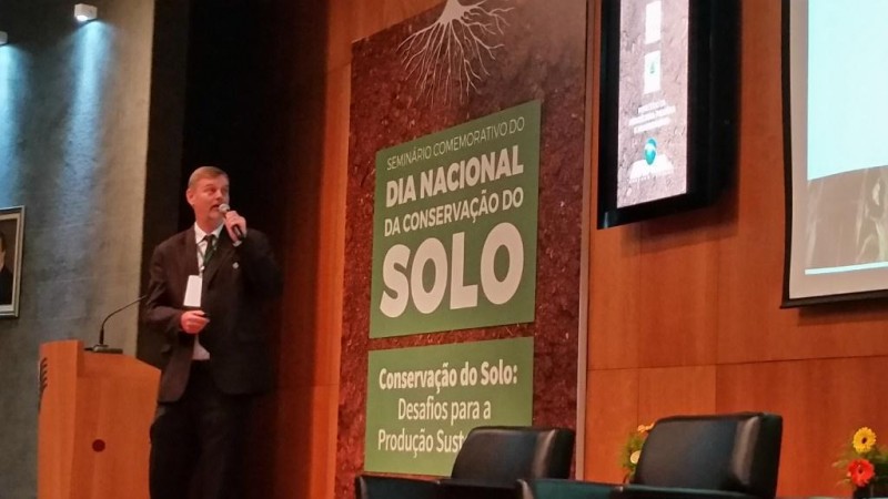 Alfonso Sleutjes em palestra
